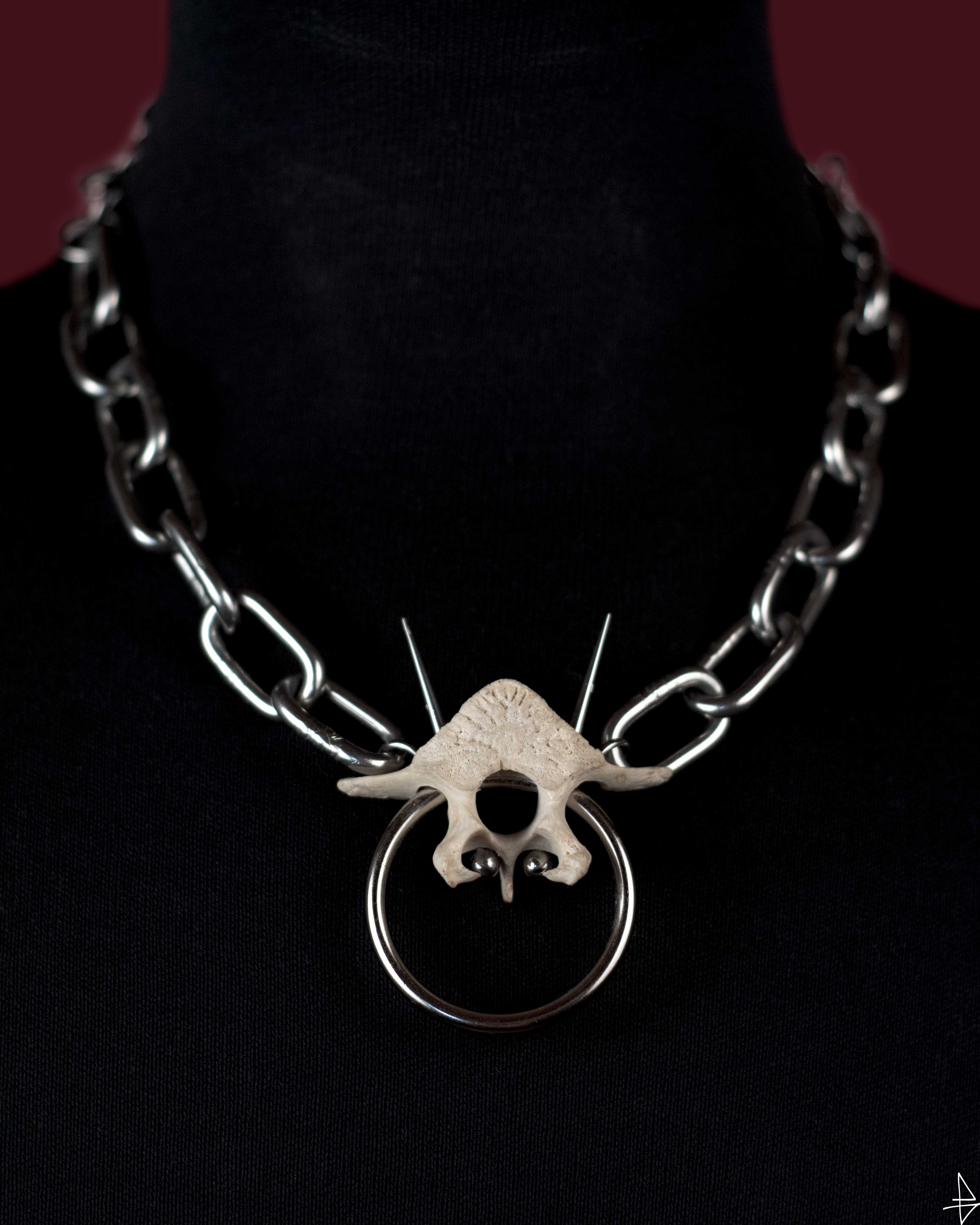 Collier Sanglant