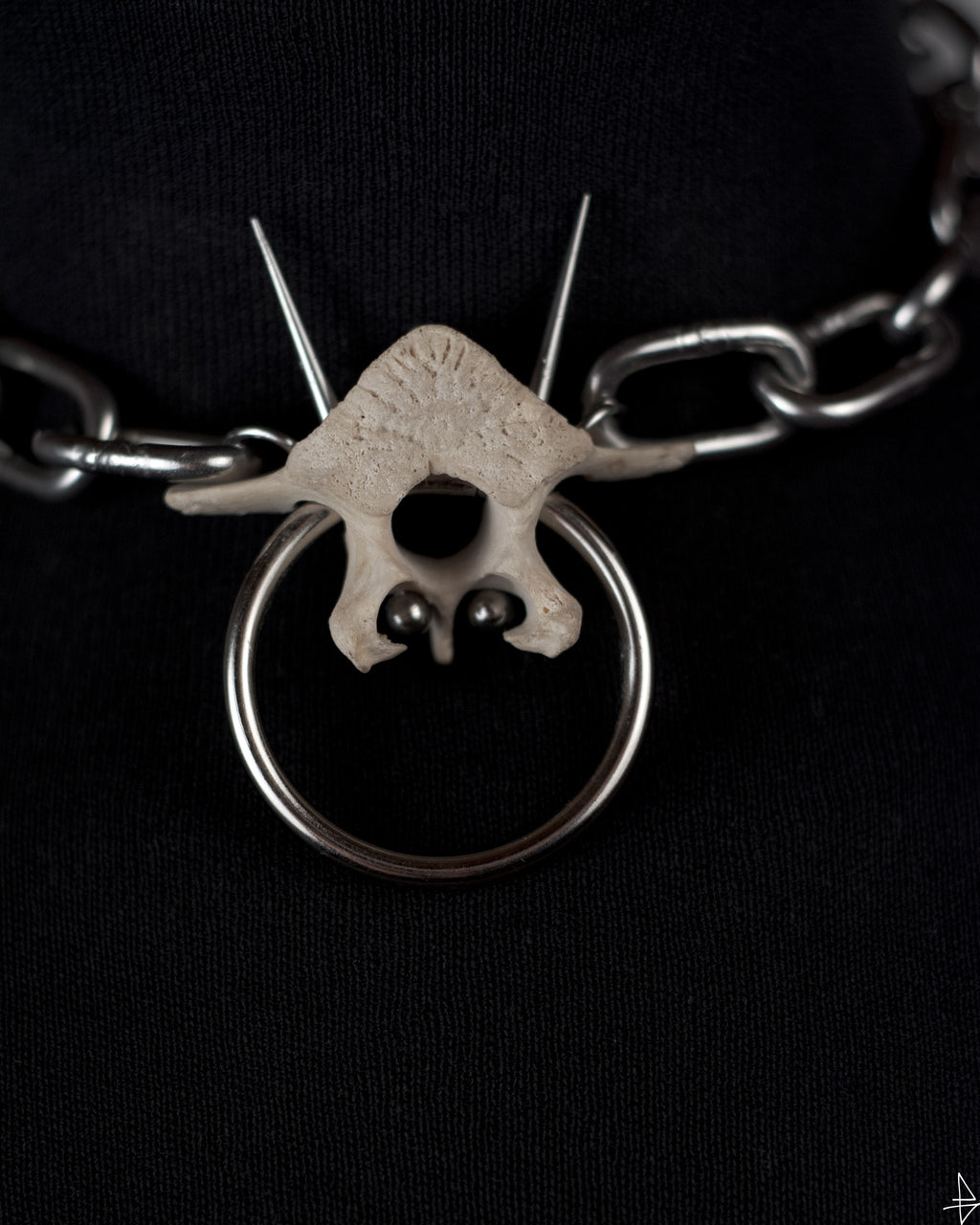 Collier Sanglant