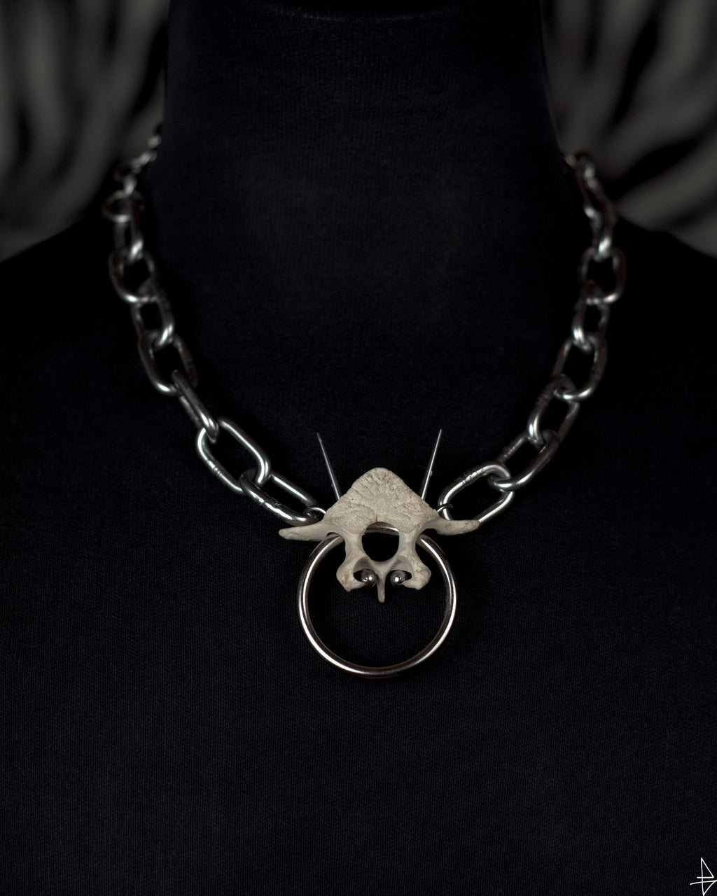 Collier Sanglant