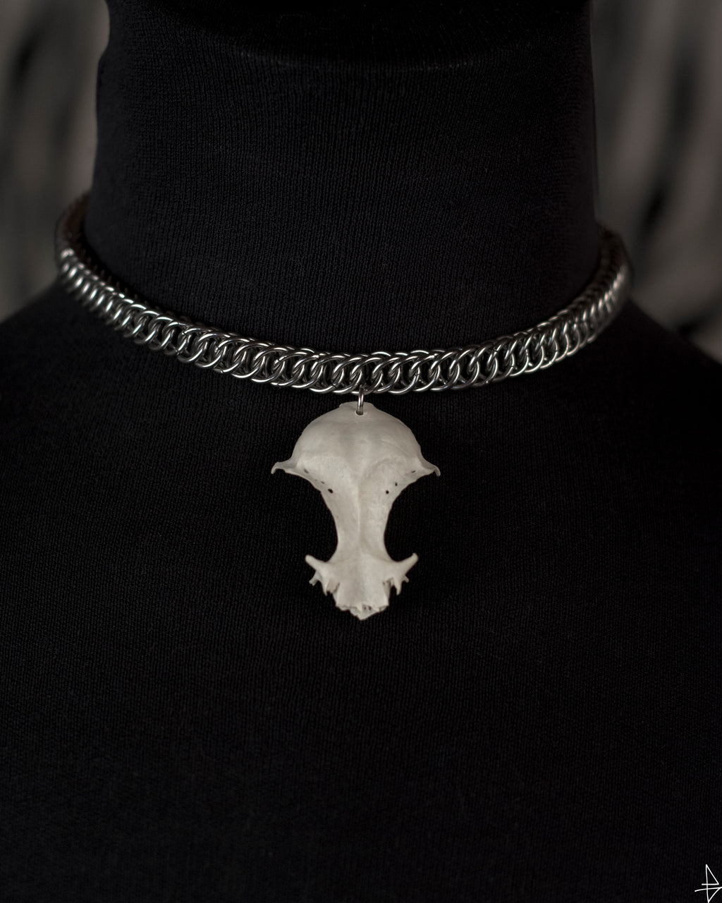 Collier choker Sombre